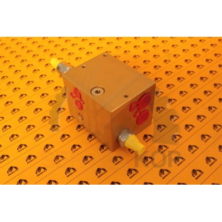 Valve block suitable for JCB sweeper
