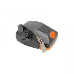 LAMPA PRZEDNIA Z KIERUNKIEM PRAWA PASUJĄCA DO VOLVO BL71 - 11882263